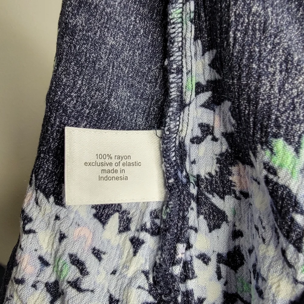 Lane Bryant floral design blouse - Picture 7 of 7